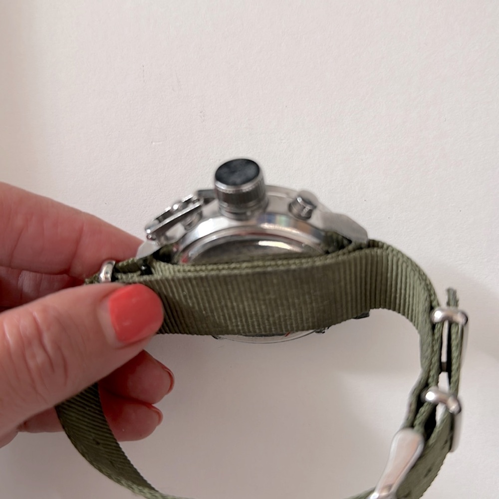 Ohsen Men's Military Army Green and Silver Watch Quartz Nylon Wristband - Picture 8 of 9